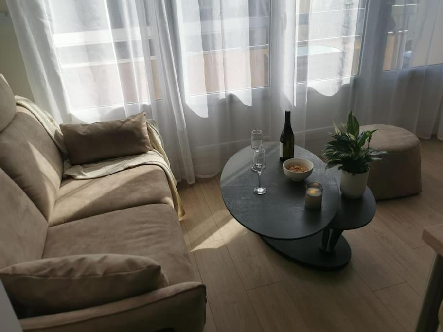 Le Stoubenn, Raffine Et Chaleureux Apartment กงการ์โน ภายนอก รูปภาพ